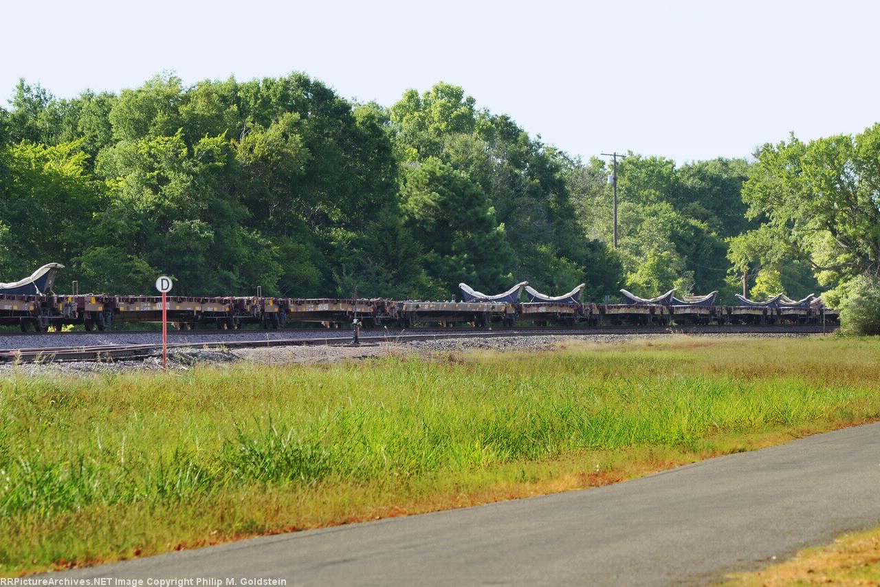 empty wind turbine blade carriers